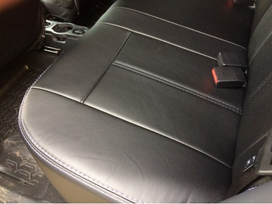 Авточехлы на Nissan Terrano Авточехлы на Nissan Terrano