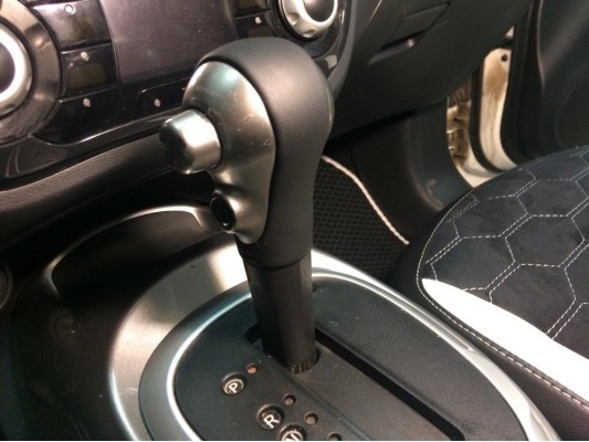 Перетяжка рычага и чехла КПП